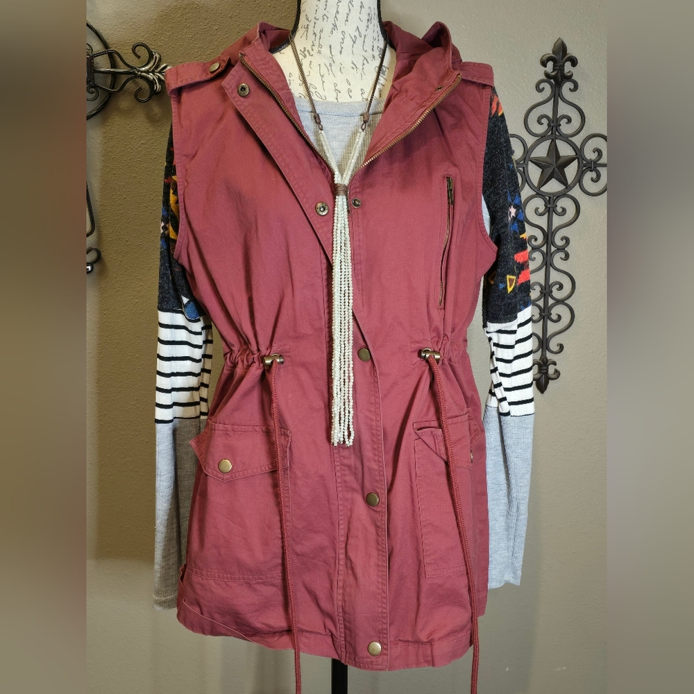 Women's Wine-colored Utility Vest